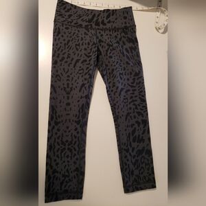 Lululemon Wunder Under Crop II Leggings - Size 4